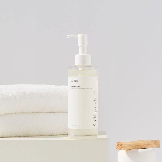 Anua Heartleaf Pore Control Cleansing Oil