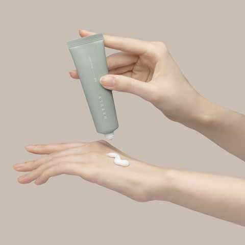 NEEDLY Hand Cream #424 Rainy Garden